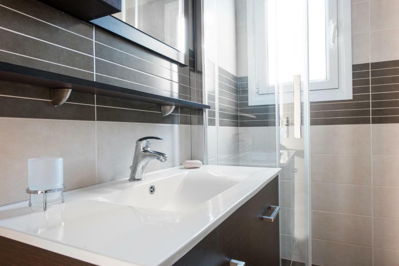 Top Floor Modern Studio In Central Koropi ภายนอก รูปภาพ
